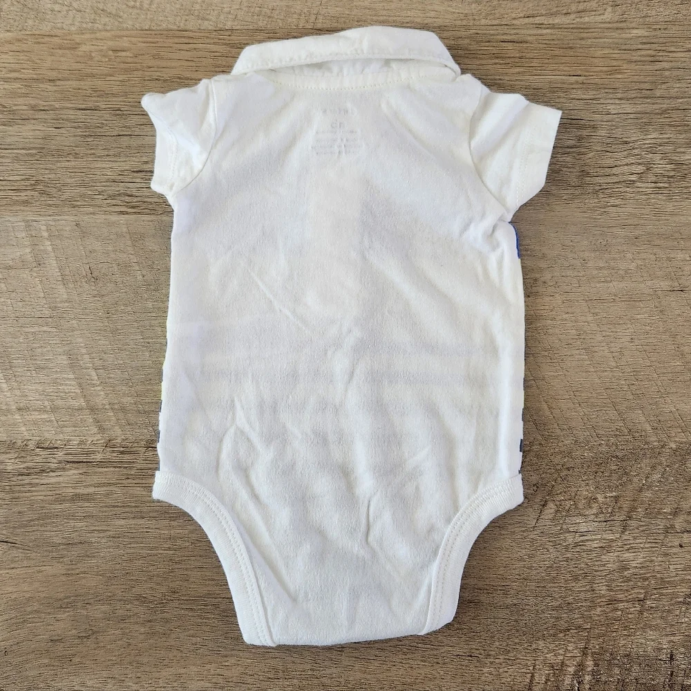 Carter's Seven Piece Baby Clothes Bundle Size NB